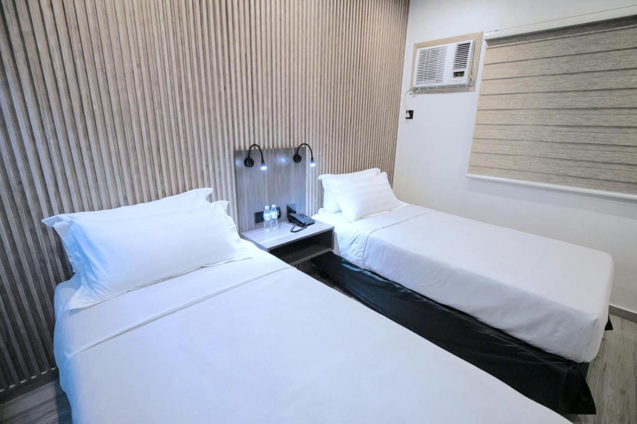 City Pod Hotel Cebu Stadt Exterior foto