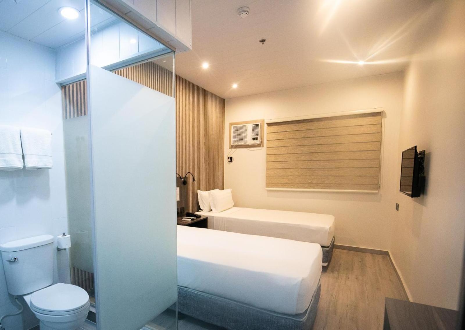 City Pod Hotel Cebu Stadt Exterior foto