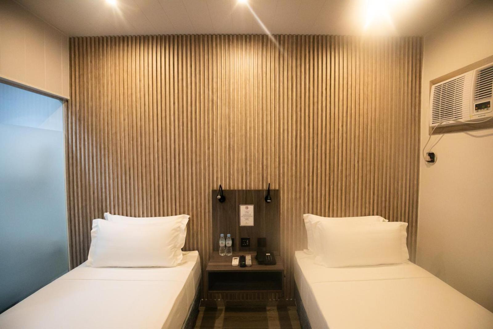 City Pod Hotel Cebu Stadt Exterior foto